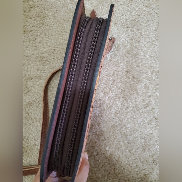 Dodi Jo's Handmade Leather Wristlet/Crossbody Sunflower Wallet - Picture 2 of 15